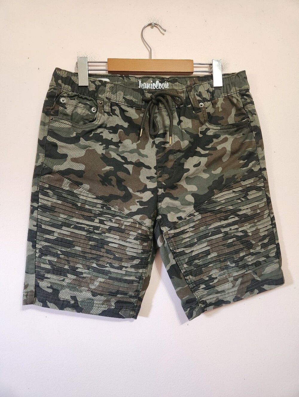 Jeaniologie Men's Green Camo Moto Shorts Size 32 Ribbed Biker Panels Streetwear